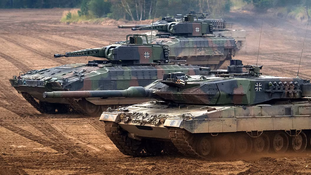 Chỉ với các thông số này thôi cũng có thể thấy, dòng chiến xa Leopard với sự nâng cấp này của Đức là rất “đáng sợ”, và có thông tin rằng, Đức sẽ tiền hành tiếp nhận và triển khai tới hơn 100 chiếc chiến xa phiển bản mới này trong Quân đội Đức, tạo một nền tảng sức mạnh cực lớn.
