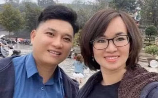Tại phiên xét xử sơ thẩm, Cao Tài Năng khai do áp lực nợ nhiều người. Riêng với bị hại mỗi tháng phải trả 100 triệu đồng tiền lãi; đã xin giảm, hoãn nợ nhưng không được dẫn đến to tiếng và gây ra án mạng. Năng nói trước phiên sơ thẩm, lúc đầu nghĩ thương vợ sắp sinh con nên không khai về việc được vợ giúp sức phi tang thi thể nạn nhân. Sau đó bị cáo ân hận, viết thư xin lỗi vợ và khai hết sự thật. Trong khi đó, Vũ Thị Mừng nhiều lần phủ nhận cùng chồng phi tang thi thể nạn nhân để che giấu vết. 
