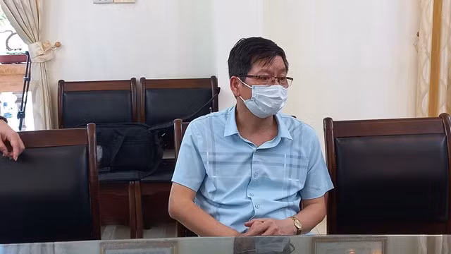 Giam doc CDC Nam Dinh cung thuoc cap nhan 1,25 ty dong hoa hong cua Viet A