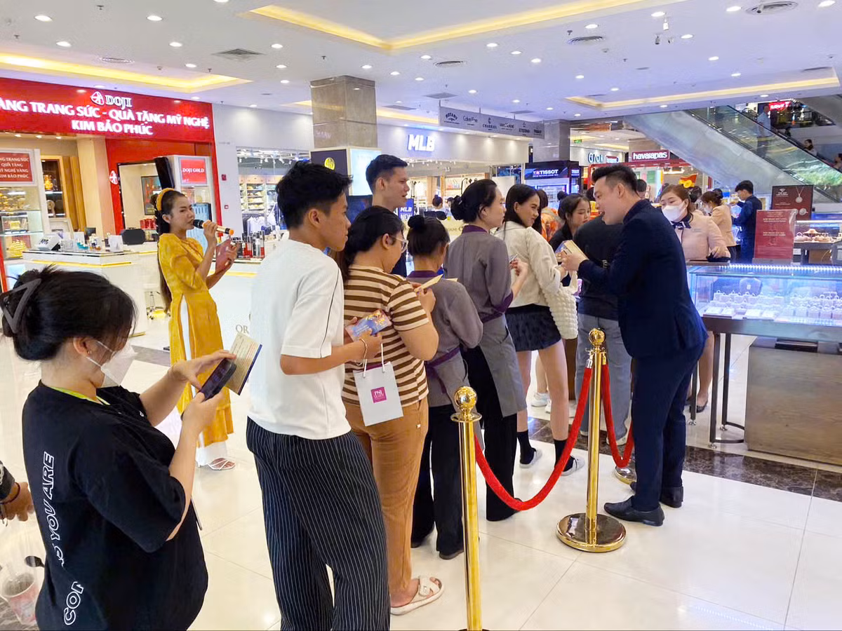 Ngày vía Thần Tài, thói quen không thể bỏ của nhiều người.