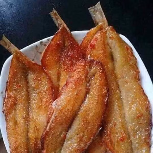 Hơn nữa quá trình phơi sấy không loại trừ khả năng cá nhiễm nấm mốc, vi sinh tạo ra “gói độc chất” nguy hiểm. Chất này có thể không gây hại trước mắt mà âm thầm hủy hoại cơ thể sau 5-10 năm.