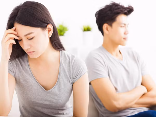 Thực tế, phụ nữ khá cảm tính. Họ không hoàn toàn quan tâm ai đúng ai sai. Một khi cãi vã nổ ra, họ thường mặc định đàn ông không vì họ mà hi sinh bản thân.