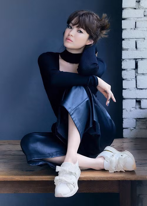 Sau khi ly hôn vào năm 2019, Song Hye Kyo bận rộn với các dự án quảng cáo.