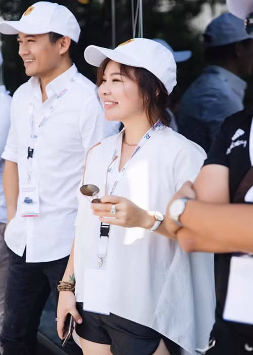 Quý Bình và Ngọc Tiền được khen có tướng phu thê.