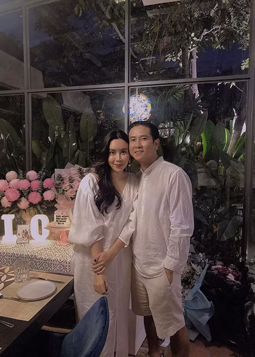 Lưu Hương Giang và Hồ Hoài Anh không nói rõ vì sao hôn nhân tan vỡ mà chỉ cho biết cả hai mất phương hướng. Tuy nhiên, khi bình tĩnh, cặp đôi thấy không thể sống thiếu nhau, thiếu gia đình nên đã tái hợp.