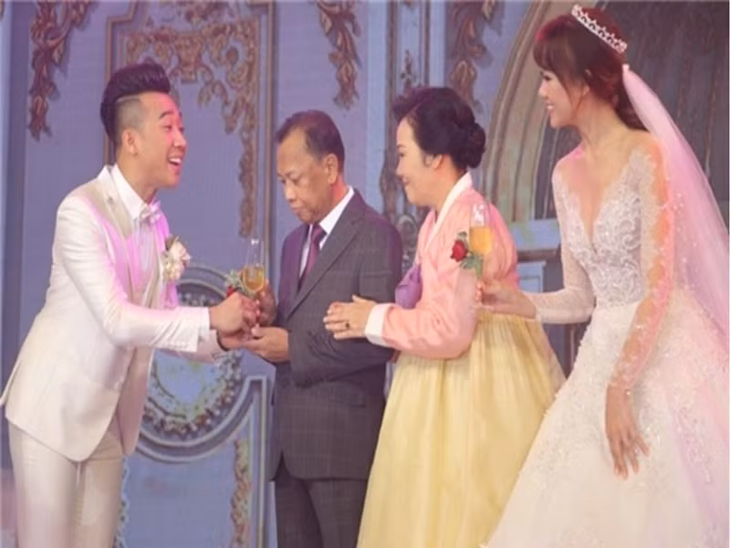 Trấn Thành - Trường Giang: 2 chàng rể quý, được lòng nhà vợ Tran Thanh - Truong Giang: 2 chang re quy, duoc long nha vo