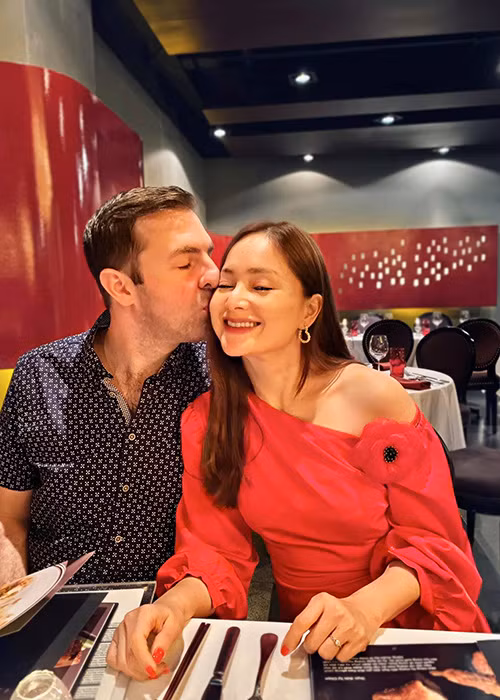 " Bố già" là dự án điện ảnh mới nhất Lan Phương tham gia. Nhân vật của cô là thím Ánh - một phụ nữ tính tình đanh đá, hay bắt nạt chồng. Ngoài đời, Lan Phương kết hôn với David Duffy.