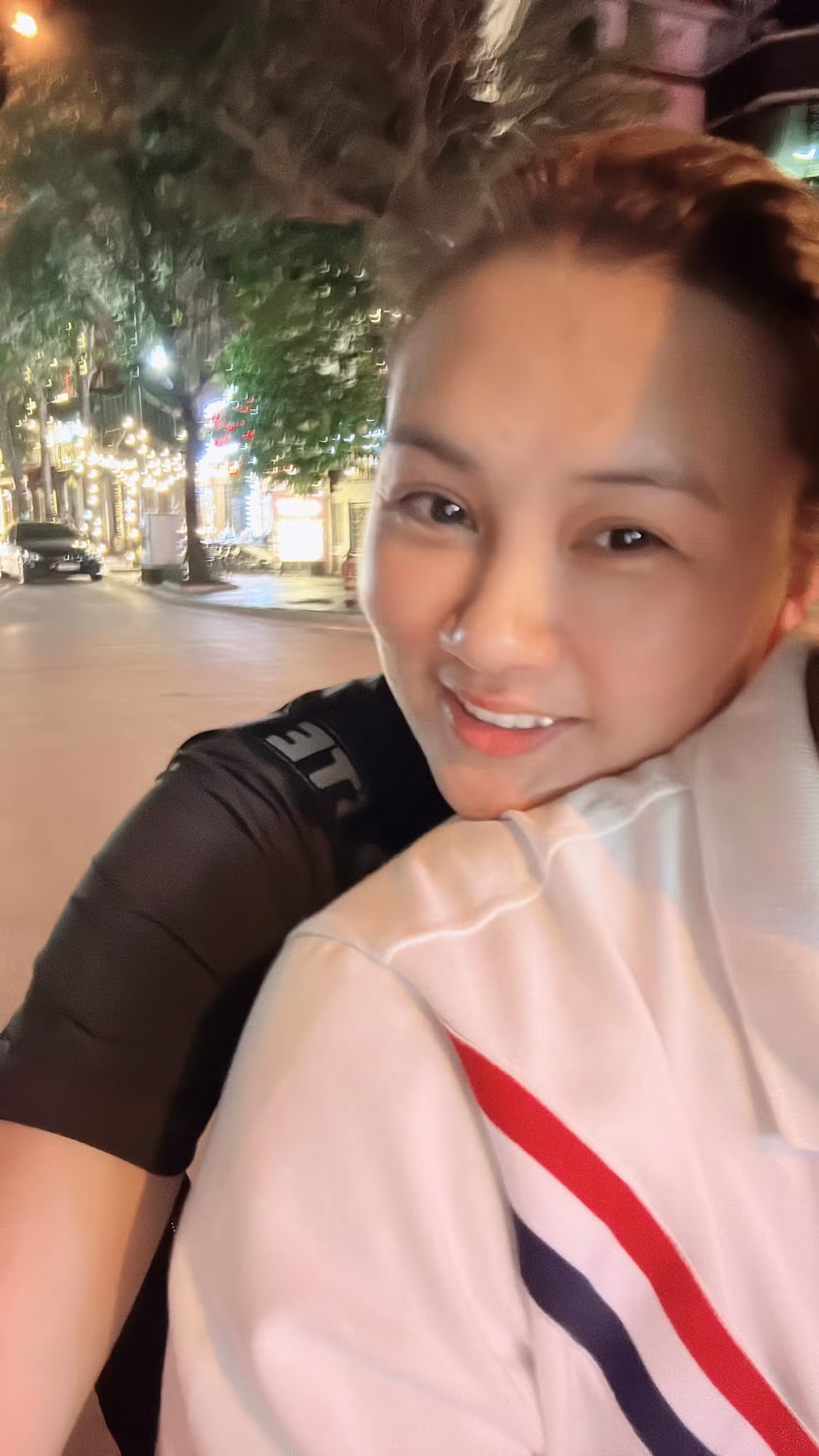 Ngoài ra, rất nhiều bình luận khen ngợi Kim Huệ giữ được vẻ đẹp và thân hình cân đối dù đã nghỉ thi đấu từ nhiều năm nay. Ảnh: FBNV