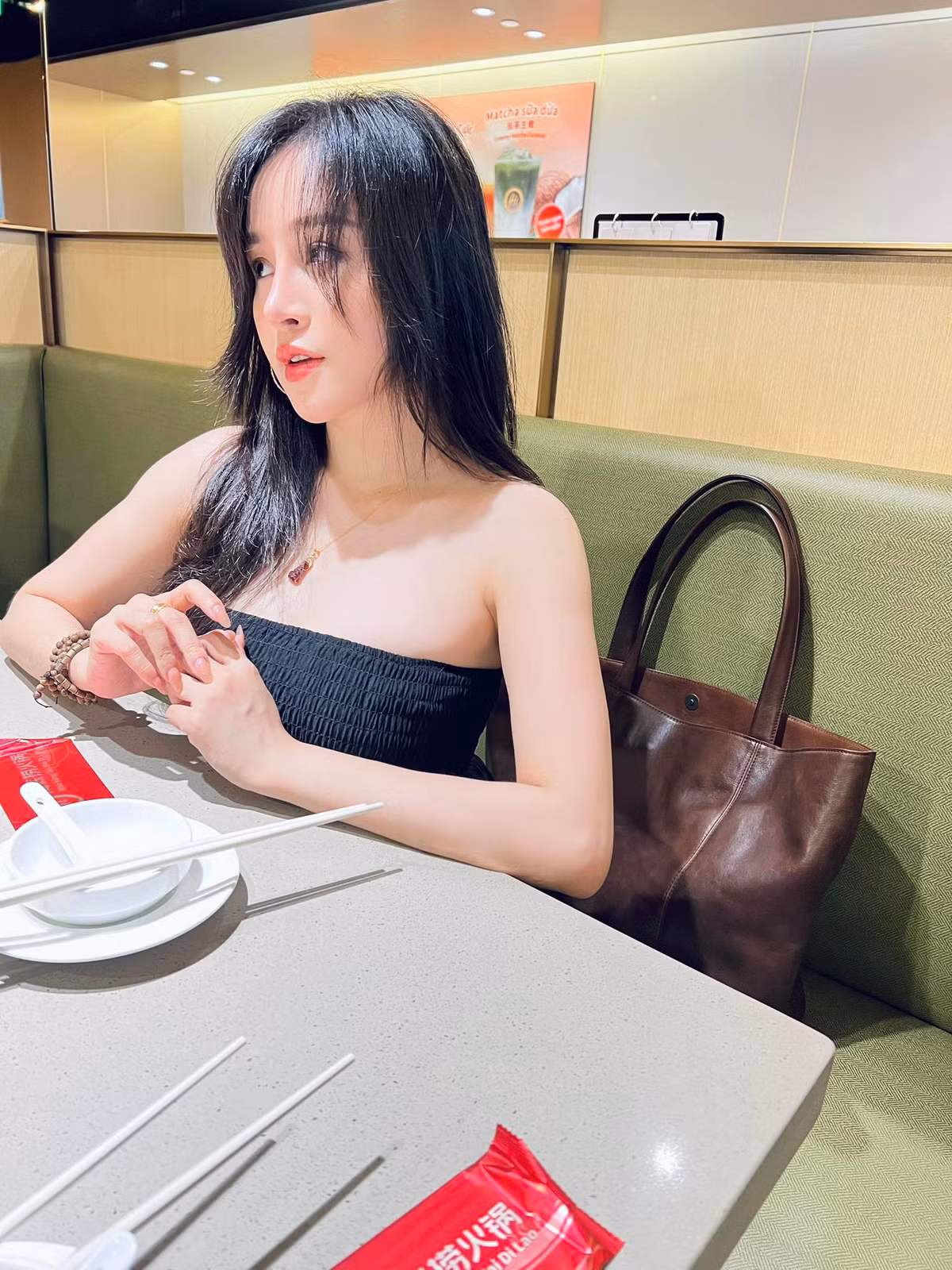 Thời gian trước Bà Tưng liên tục diện những trang phục ngắn cũn, gợi cảm để thu hút tương tác.