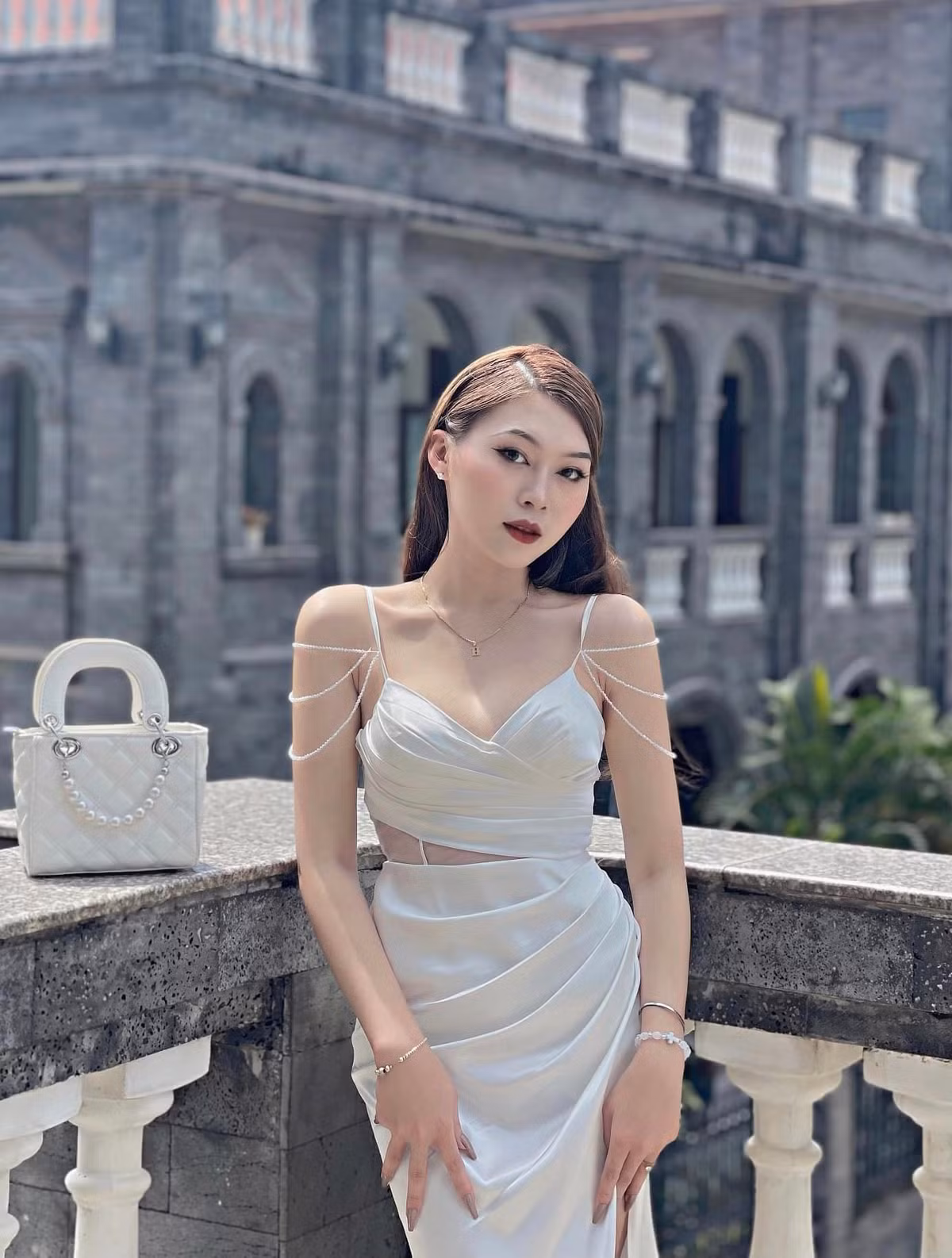Trên Facebook cá nhân, cô gái chuyển giới Đồng Nai chia sẻ rất nhiều khoảnh khắc gợi cảm và nóng bỏng. Ảnh: FBNV