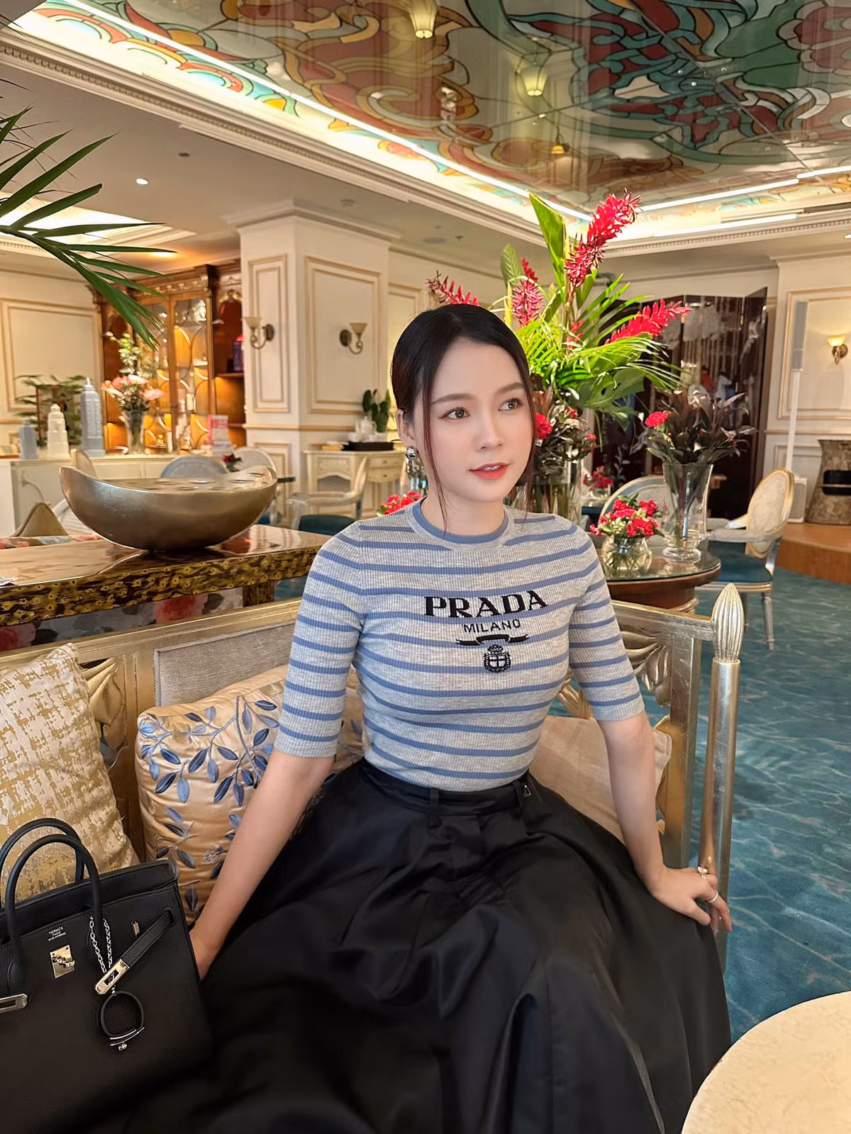 Thời gian qua, cựu hot girl này còn liên tục để lộ ngoại hình khác thường và dấu hiệu nghi đã lên chức mẹ bầu.