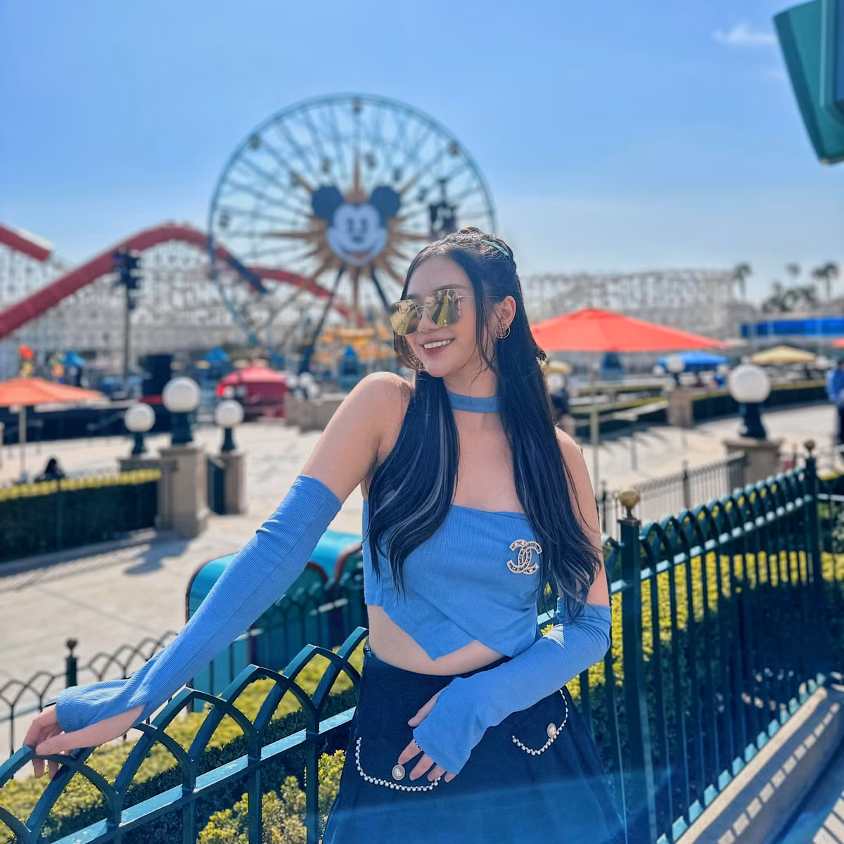 Ngày ấy hot girl Sài thành nổi tiếng với ngoại hình cao ráo, dáng vóc “chuẩn không cần chỉnh”, khuôn mặt góc cạnh, sống mũi cao, đôi mắt sáng và nụ cười toả nắng.
