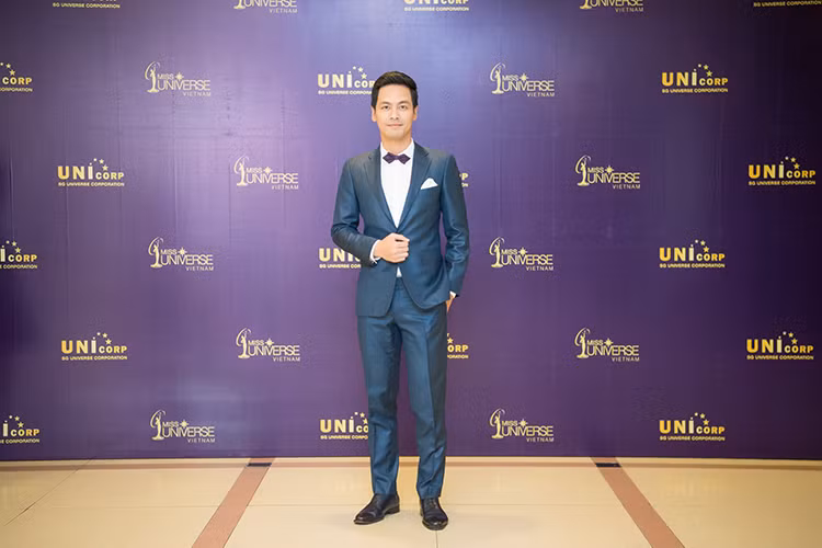 Từng giữ vai trò MC tại Hoa hậu Hoàn vũ Việt Nam 2015, lần trở lại này, Phan Anh giữ vai trò là người trực tiếp theo dõi quá trình thi của các thí sinh, đánh giá và đưa ra những nhận xét.