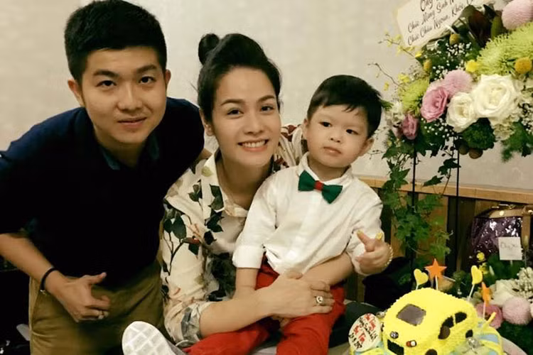 Vợ chồng Nhật Kim Anh tổ chức tiệc sinh nhật lần thứ 2 cho con trai đầu lòng.