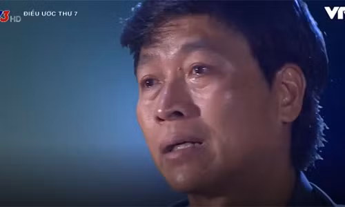 Quoc Tuan tung chet lang khi con soc thuoc, phai cua hop so