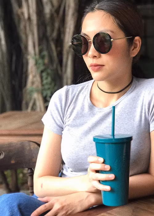 Tăng Thanh Hà viết trên trang cá nhân: “Đôi khi cần sống chậm lại để biết yêu mình, yêu cuộc sống hơn”.