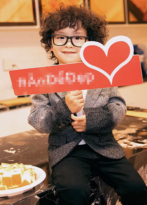 Theo lời Diễm Hương, dù còn nhỏ nhưng bé Noah đã có tính tự lập. Ngay từ khi lên 1 tuổi, bé đã biết tự dọn quần áo dơ.