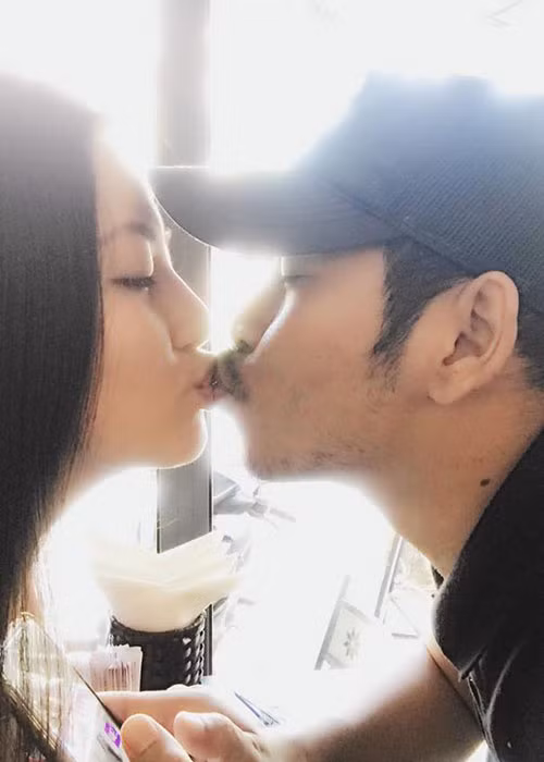 Thanh Bình học chiêu nịnh vợ của Lương Thế Thành. Anh dẫn Ngọc Lan đi ăn những món ngon.