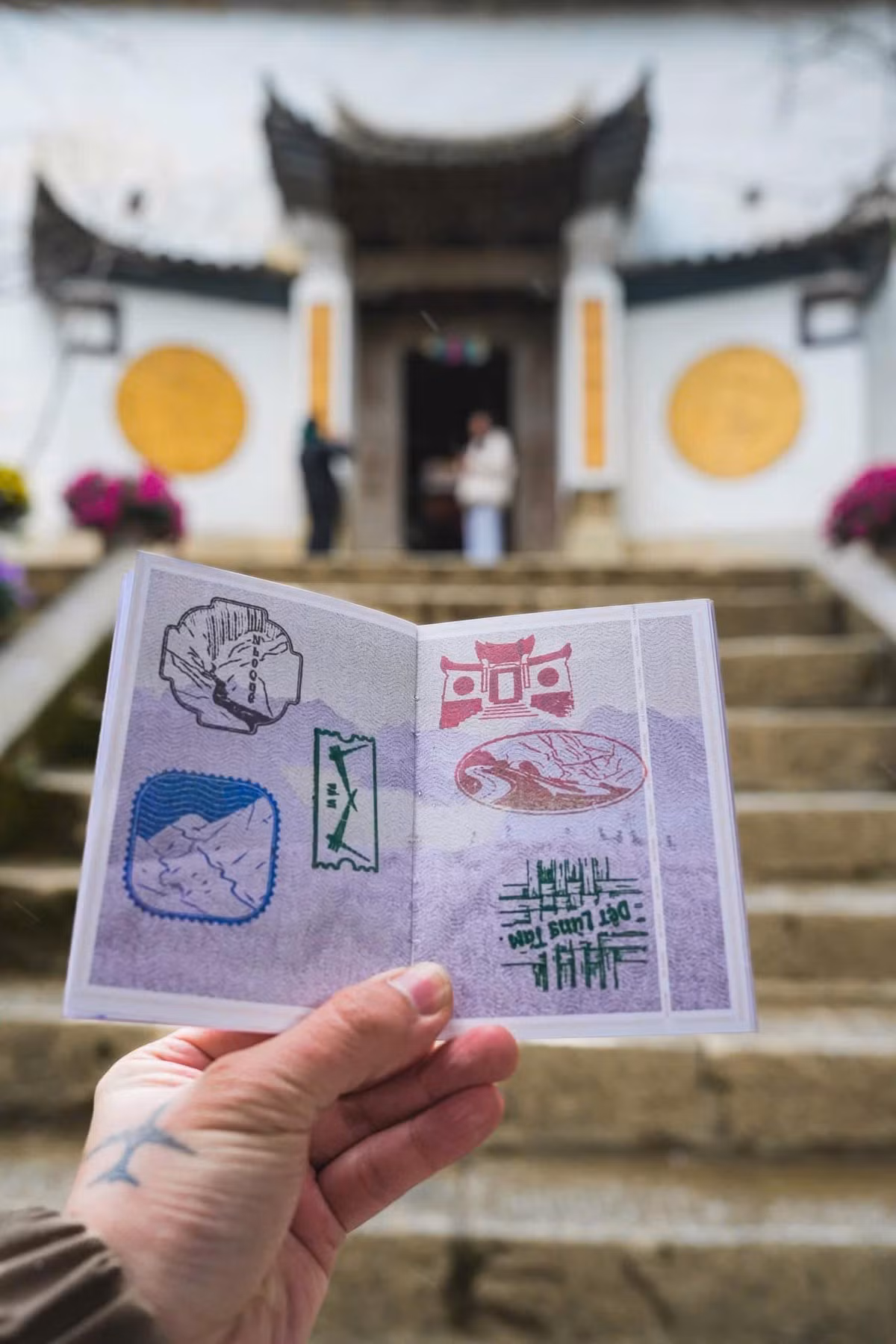 Nhiều người đánh giá đây không chỉ là một xu hướng check-in mà còn là cách để cá nhân hóa trải nghiệm du lịch, giúp chuyến đi thêm phần đáng nhớ. Ảnh Internet