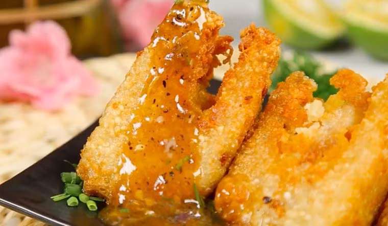  Bánh chưng sốt tiêu đen: Sốt tiêu đen phải có vị cay nồng, ngọt nhẹ, ăn cùng với bánh chưng sẽ khiến bánh chưng ngon hơn, thơm hơn và ăn đỡ ngán hơn. Ảnh minh h