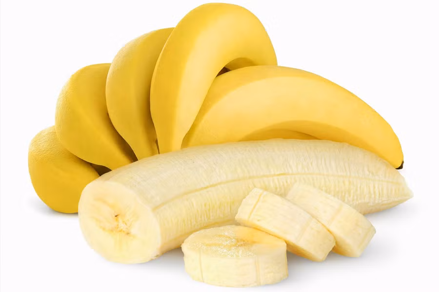  Chuối là một trong những thực phẩm giúp móng tay khỏe mạnh vì chúng giàu biotin (vitamin H) - một vitamin cần thiết cho móng cứng cáp và loại bỏ các tế bào móng chết. Sự thiếu hụt biotin trong cơ thể cũng là nguyên nhân khiến móng dễ gãy. Ảnh minh họa