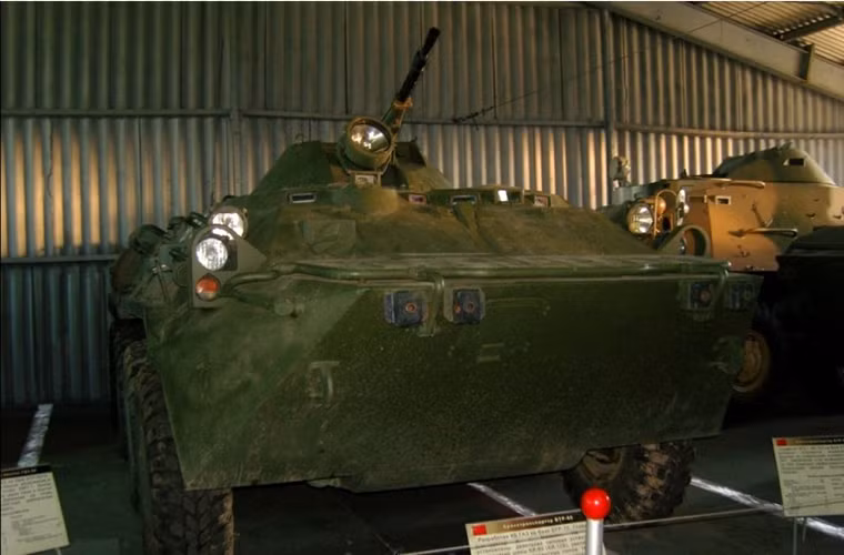 Xe bọc thép chở quân BTR-80 được giới thiệu tại Kubinka.