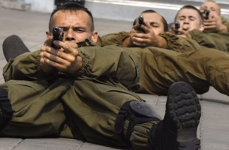 Nhiệm vụ ban đầu của đặc nhiệm Spetsnaz thường là hoạt động trinh sát, tác chiến ngầm trong vùng địch, phá hoại kho vũ khí hạt nhân hay cơ sở hạ tầng quan trọng của đối phương.