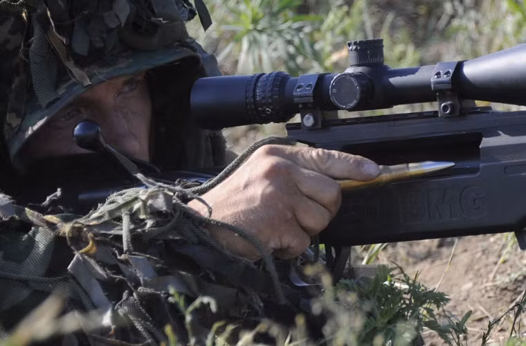 Bên cạnh đó Spetsnaz còn được giao nhiệm vụ phá các âm mưu phá hoại của các thế lực thù địch từ bên trong Liên Xô hay Nga hiện tại, cũng như vô hiệu hóa các nhóm phiến quân hay khủng bố gây ảnh hưởng đến an ninh nước Nga.
