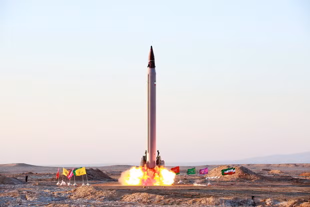 Iran lai he lo ten lua dan dao tam xa moi
