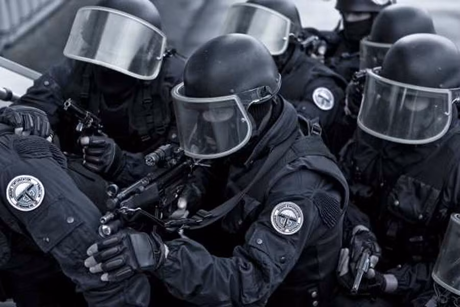 GIGN được trang bị "tận răng" nhằm thực hiện tốt các nhiệm vụ đặc biệt nguy hiểm.