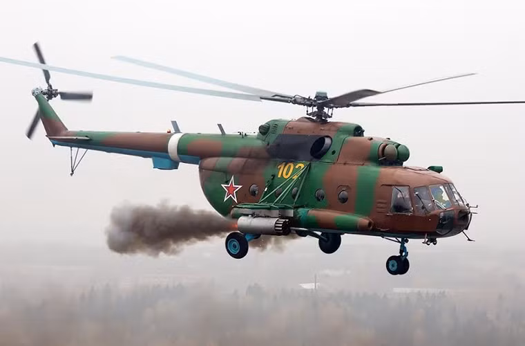 Cận cảnh một chiếc Mi-8MT chuẩn bị khai hỏa.