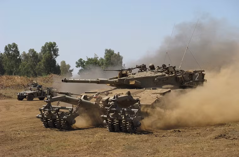 Theo Trung tá Dvir Edri - chỉ huy trường đào tạo tăng thiết giáp của Quân đội Israel cho biết, cho tới thời điểm hiện tại Israel đã kết thúc các khóa huấn luyện với xe tăng Merkava Mk II. Các đơn vị tăng thiết giáp Israel đã bắt đầu chuyển sang huấn luyện với các loạt xe tăng chiến đấu chủ lực thế hệ mới.