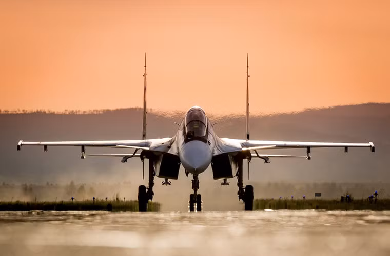 Các phi đội tiêm kích đa năng Su-30 hay Su-30SM đóng tại Domna còn có thể được Không quân Nga triển khai thực hiện các nhiệm vụ trên khu vực vùng biển Thái Bình Dương.