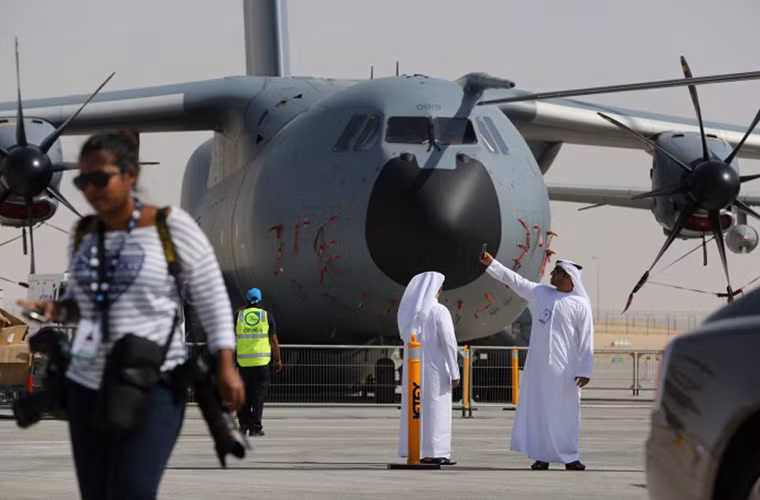 Vẻ đồ sộ của máy bay vận tải quân sự Airbus A400M.