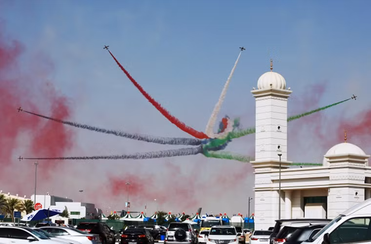 Màn trình diễn trên không của phi đội máy bay biểu diễn Al Fursan thuộc Không quân UAE.