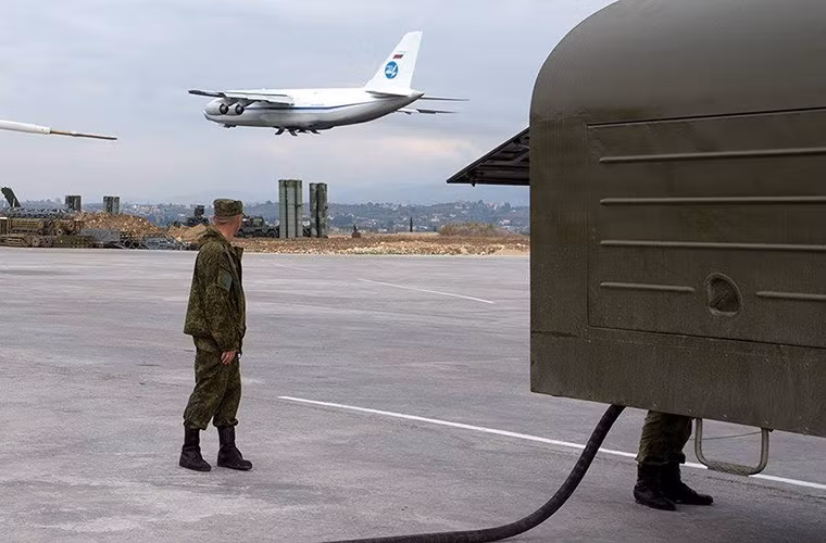 Hình ảnh tổ hợp S-400 nhìn từ xa.