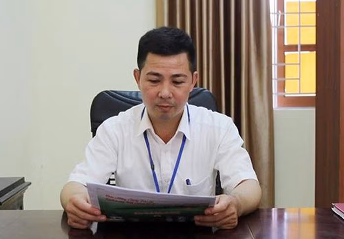  Khởi tố Chủ tịch xã ở Nghệ An: Ngày 17/7, Công an tỉnh Nghệ An đã khởi tố các bị can trong vụ án bán đất trái thẩm quyền xảy ra ở huyện Hưng Nguyên gây thiệt hại cho Nhà nước hơn 450 triệu đồng. Đồng thời, khởi tố bị can đối với ông Nguyễn Văn Hiếu, Chủ tịch UBND xã Hưng Yên Nam về tội Thiếu trách nhiệm gây hậu quả nghiêm trọng. 