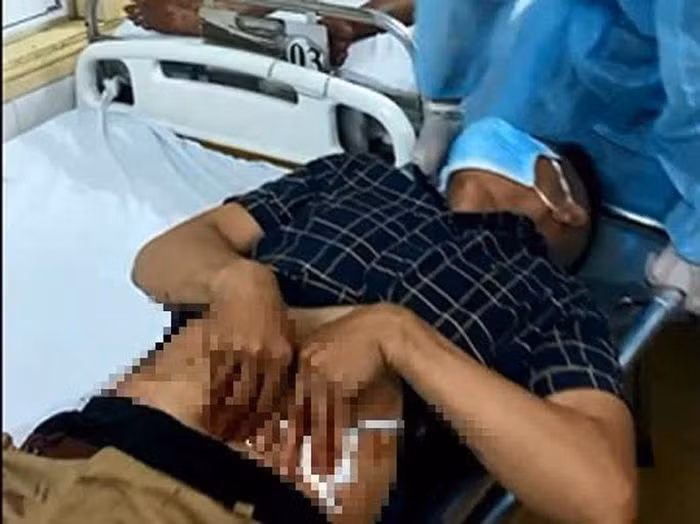  Hỗn chiến kinh hoàng ở cảng cá Quy Nhơn: Đêm 18/7, xảy ra trận hỗn chiến do mâu thuẫn giữa nhóm thuyền viên trên tàu cá và những người bốc vác thuê cho thương lái tại cảng cá Quy Nhơn (TP Quy Nhơn, tỉnh Bình Định) khiến 5 người trọng thương. Trong đó có 1 người trong tình trạng nguy kịch.
