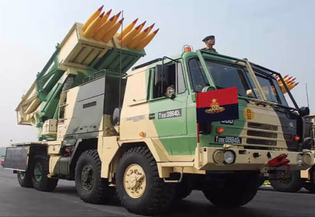 Trong tương lai quân đội Ấn Độ sẽ thay thế dần cho hệ thống rocket phóng loạt BM-30 Smerch do Nga sản xuất.
