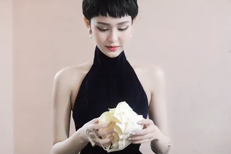 Trước cầu thủ Quang Hải, Hiền Hồ gần đây bị nghi có quan hệ tình cảm với doanh nhân L.N - chồng cũ của DJ Tít.