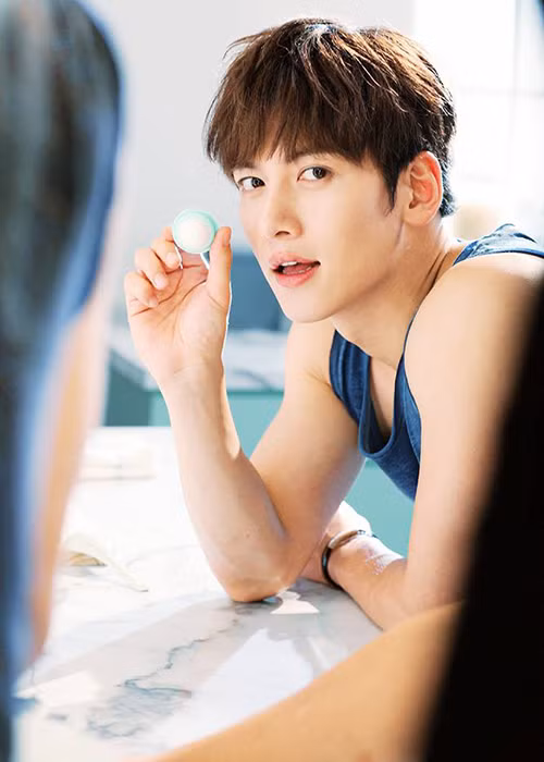 Nam diễn viên trở lại showbiz Hàn hồi tháng 5 vừa qua sau khi xuất ngũ.