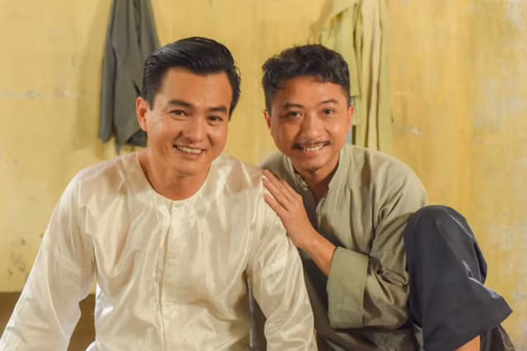 Dàn diễn viên phim "Tiếng sét trong mưa" trở nên thân thiết sau thời gian quay chung.