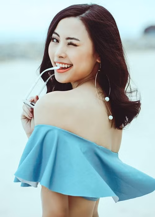 Người đẹp xứ Nghệ nhận được sự quan tâm của khán giả và truyền thông vì biệt danh bản sao của Tăng Thanh Hà.
