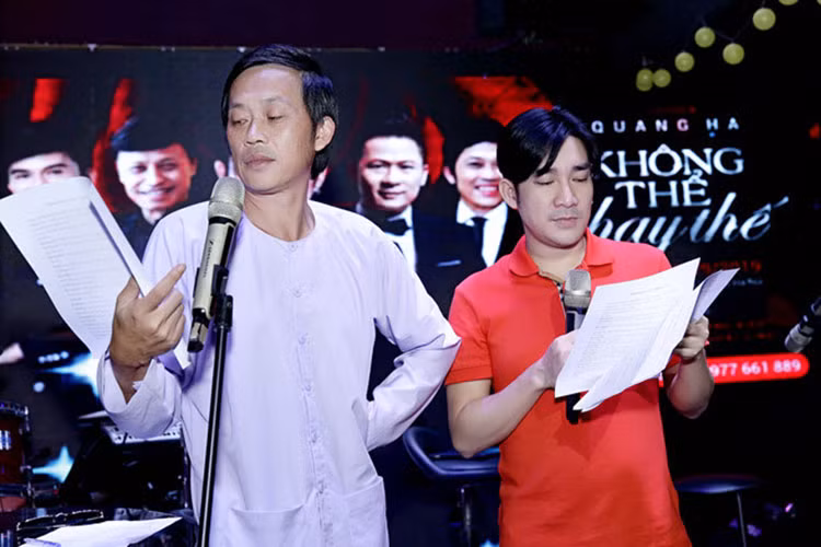 Liveshow tại Cung Văn hóa hữu nghị Việt Xô của Quang Hà bị hủy. Tuy nhiên, chiều nay 28/9, Quang Hà sẽ có chương trình biểu diễn tại một địa điểm khác ở Hà Nội. Dàn khách mời gồm nghệ sĩ Hoài Linh, Đan Trường, Tuấn Ngọc vẫn có mặt như thông báo. Ảnh: Zing