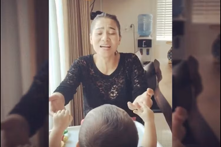 Thu Minh khẳng định, mọi cố gắng và nỗ lực hiện tại của cô là đều vì con trai. Ngoài ra, nữ ca sĩ mong con trai không mắc những sai lầm giống như cô.