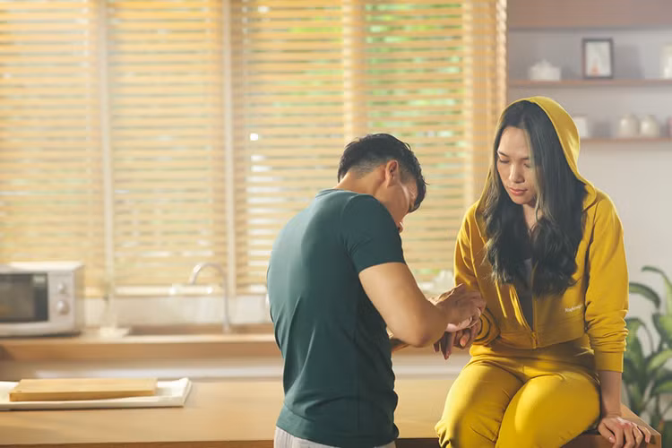Sau 13 giờ ra mắt, MV "Anh đợi em được không?" của Mỹ Tâm đạt hơn 1,2 triệu lượt xem, lọt top 4 trending trên Youtube.