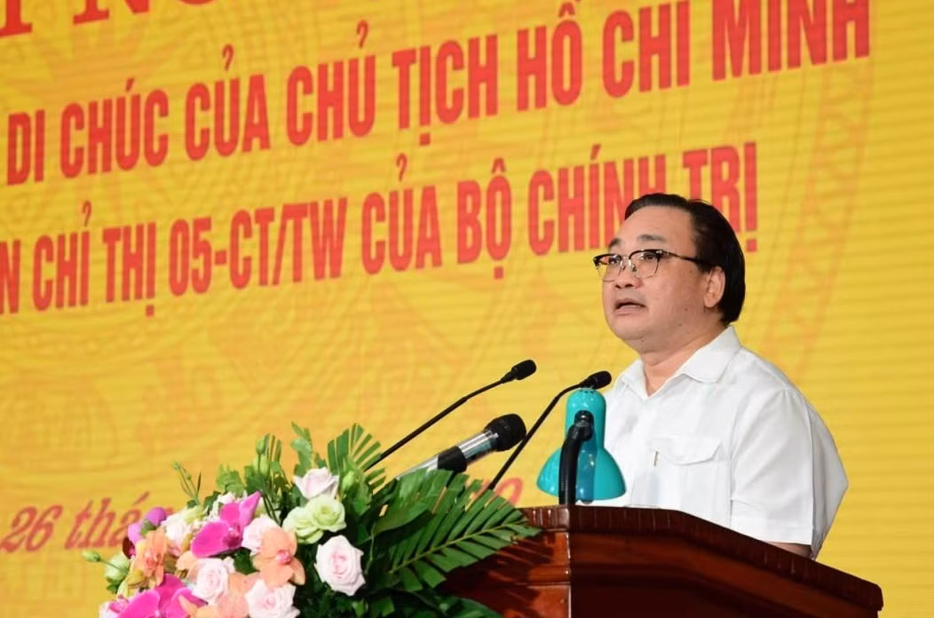 Bi thu Ha Noi: Phai dua nguoi khong xung dang ra khoi bo may
