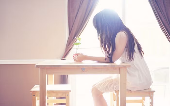 Phụ nữ đi tìm một tình yêu đích thực. Khi gặp phải mẫu phụ nữ này, thường bạn sẽ phải dùng tình yêu chân thành để chạm vào trái tim cô ấy. Thời gian là vũ khí tối ưu nếu muốn nàng đổ gục. Ảnh: Tinvn.