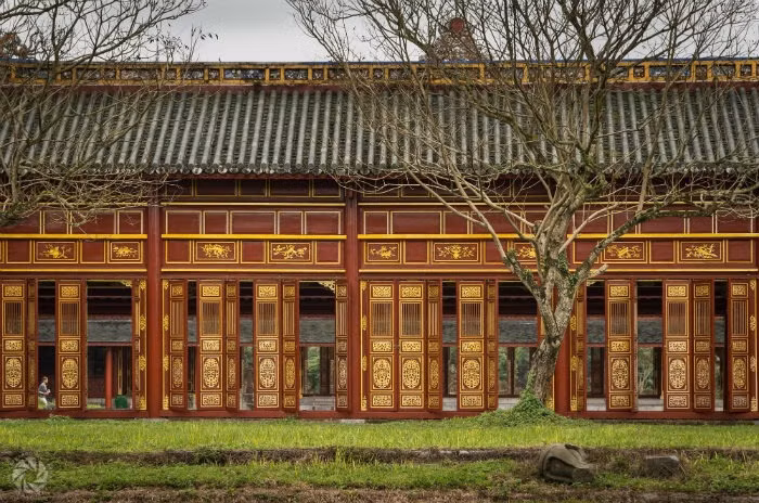 Lang thang Huế những ngày đông ta thấy khoảnh khắc chừng như trôi qua thật chậm, từng phút từng giây gõ nhịp trên mảnh đất cố đô sâu lắng và tràn đầy dư vị. Ảnh: Trương Quý Quốc Bảo.