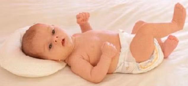Tác hại của gối ngủ chống lõm đầu cho bé sơ sinh Tac hai cua goi ngu chong lom dau cho be so sinh